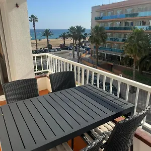 Apartamento Lujoso Piso Enfrente De Playa De Fenals, 2 Terrazas España